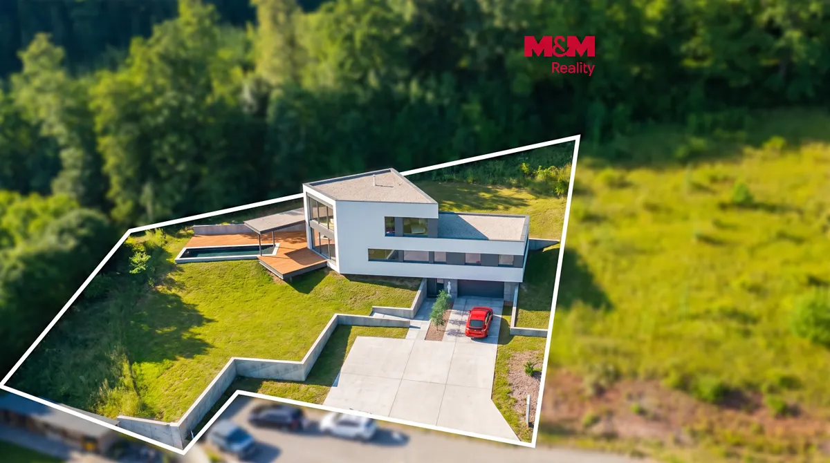 Prodej stavebního pozemku 1831 m²
